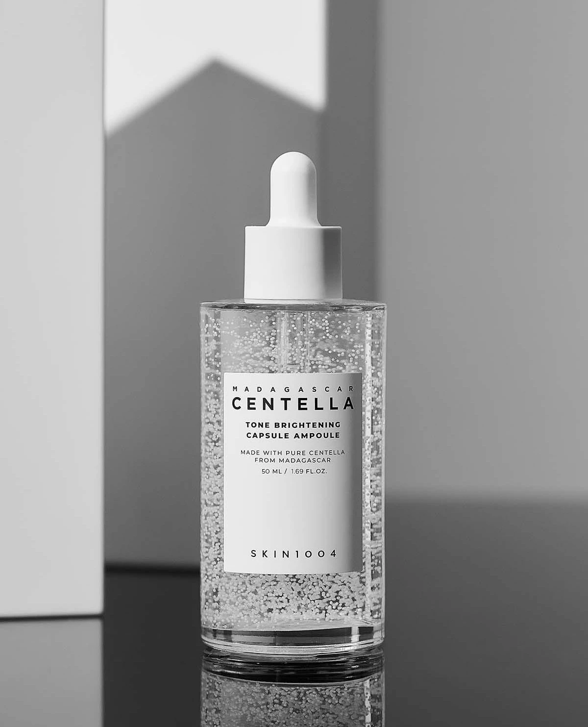Tone Brightening Capsule Ampoule de Skin1004 - Textura con microcápsulas