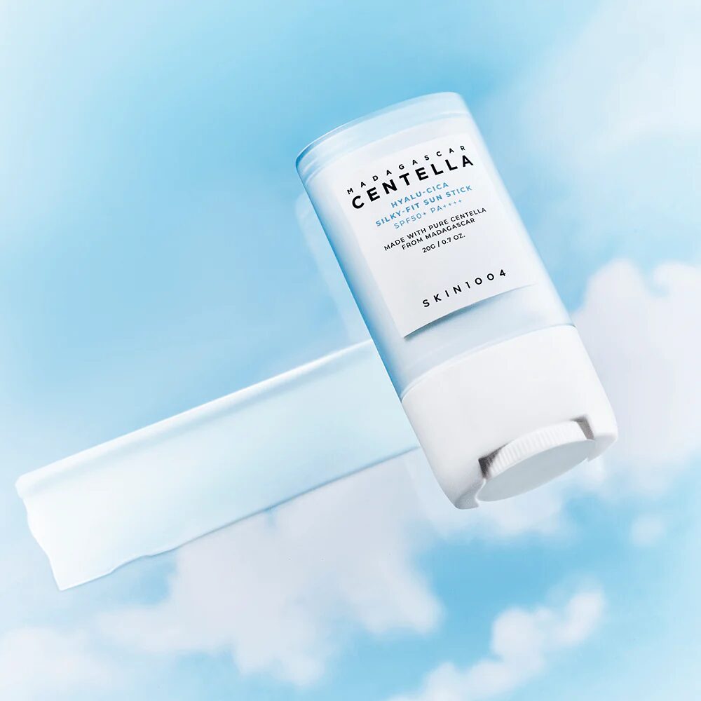 Skin1004 Hyalu Cica Silky Fit Sun Stick SPF50+ PA++++ - Imagen 2