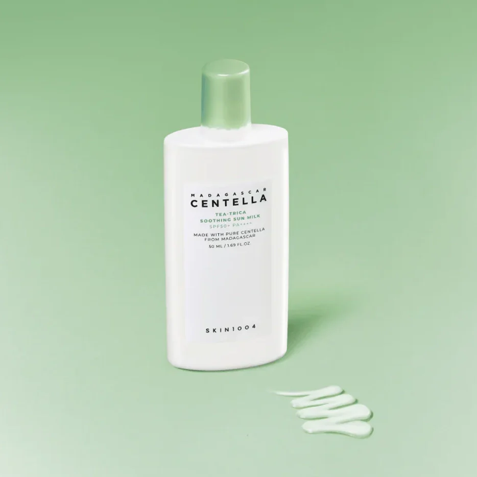 Skin1004 Tea-Trica Soothing Sun Milk SPF50+ PA++++ - Imagen 2