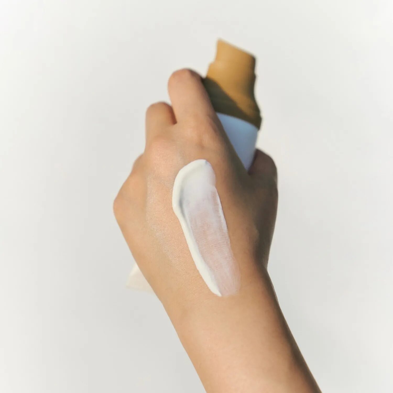 Skin1004 Centella Air-Fit Suncream Light SPF 30 PA++++ - Imagen 5