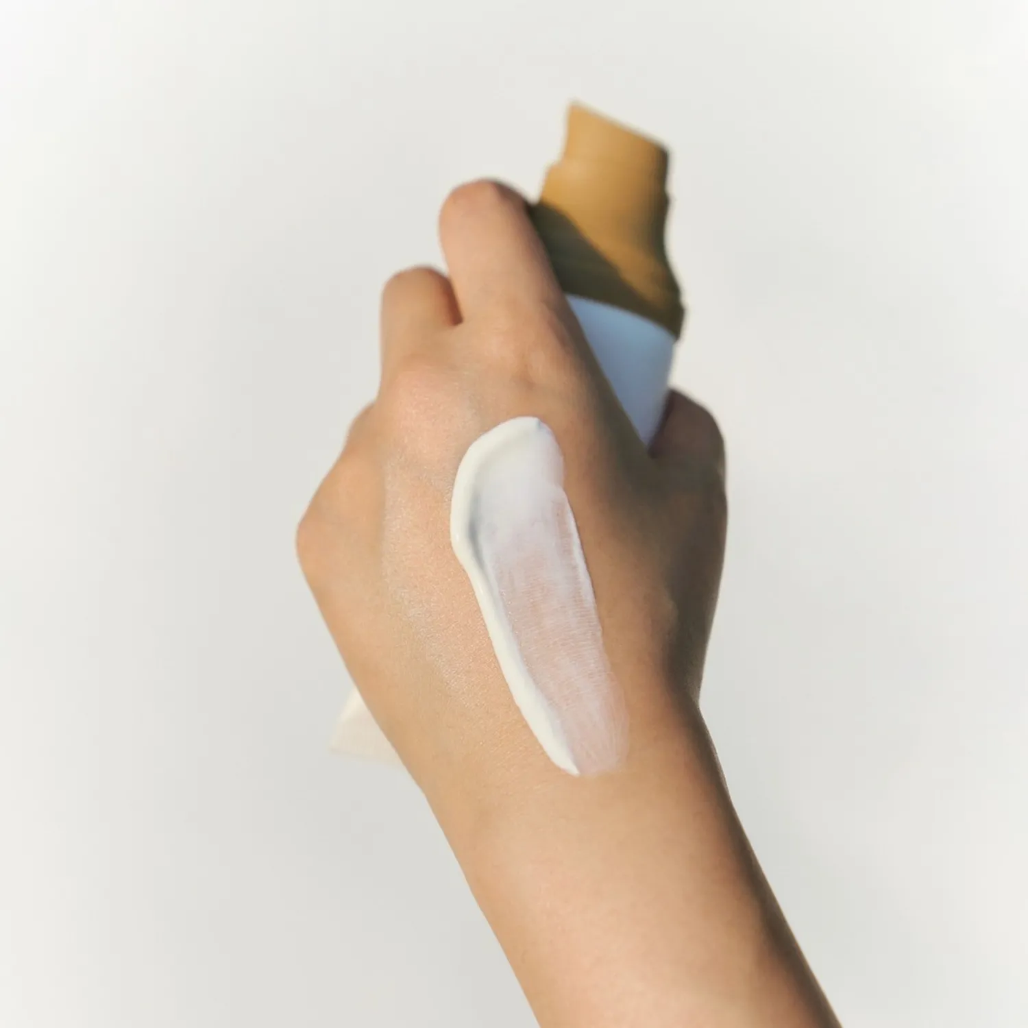 Skin1004 Centella Air-Fit Suncream Light SPF 30 PA++++ - Imagen 5