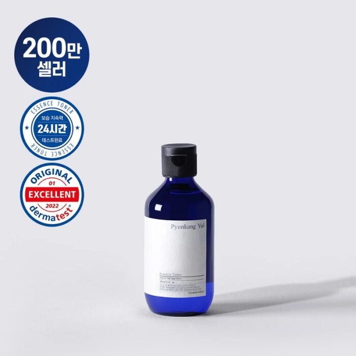 Essence Toner Pyunkang Yul aplicado en rostro - textura viscosa hidratante