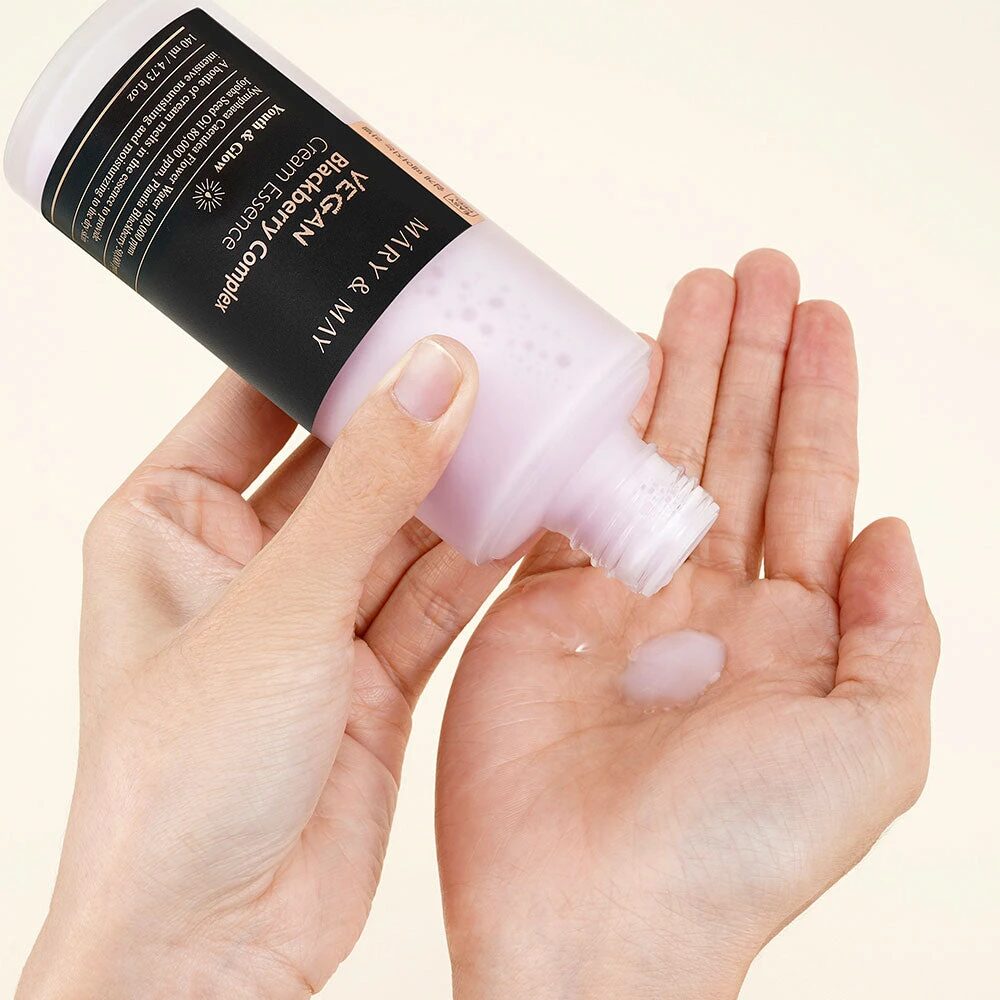 crema esencia vegana blackberry Mary&May - beneficio visible